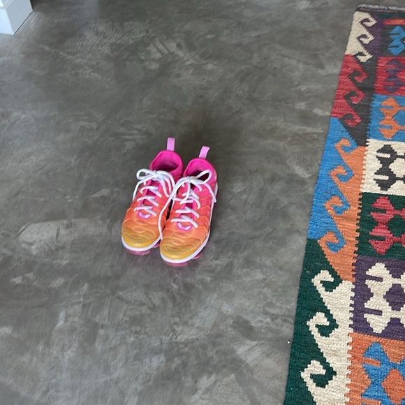 Nike Air Vapormax Plus - 8 Womans - Picture 12 of 16